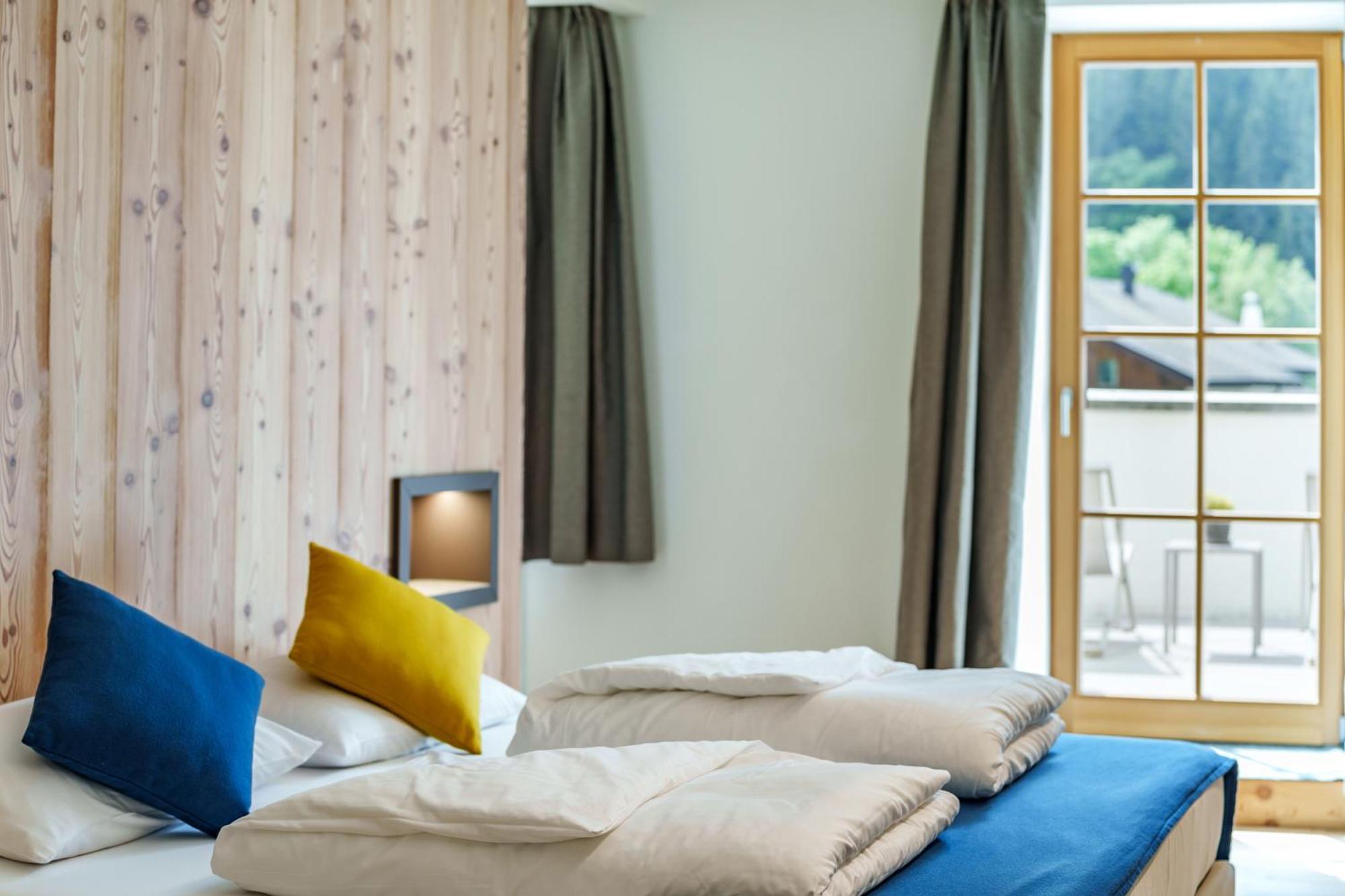 Zum Hirschen Boutique Hotel Val Di Non أونسيري لِييبي فراوْ إيم المظهر الخارجي الصورة