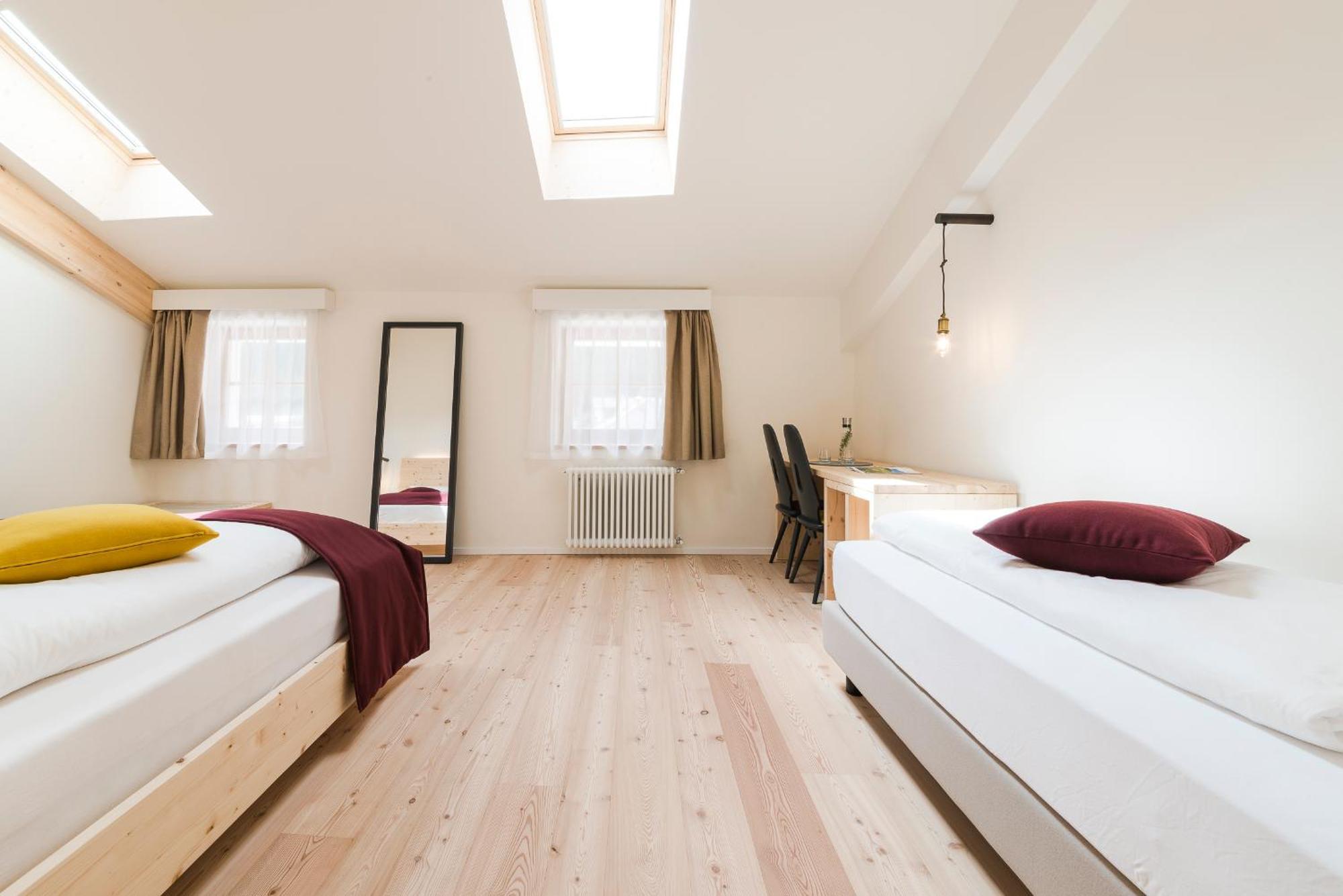 Zum Hirschen Boutique Hotel Val Di Non أونسيري لِييبي فراوْ إيم المظهر الخارجي الصورة